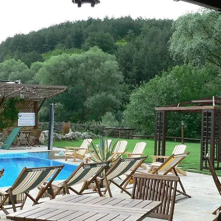 за каравани и кемпери барите - Caravan Pitch Park Barite Parque de Campismo