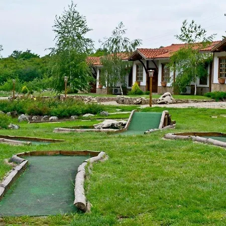 за каравани и кемпери барите - Caravan Pitch Park Barite Camping Varna